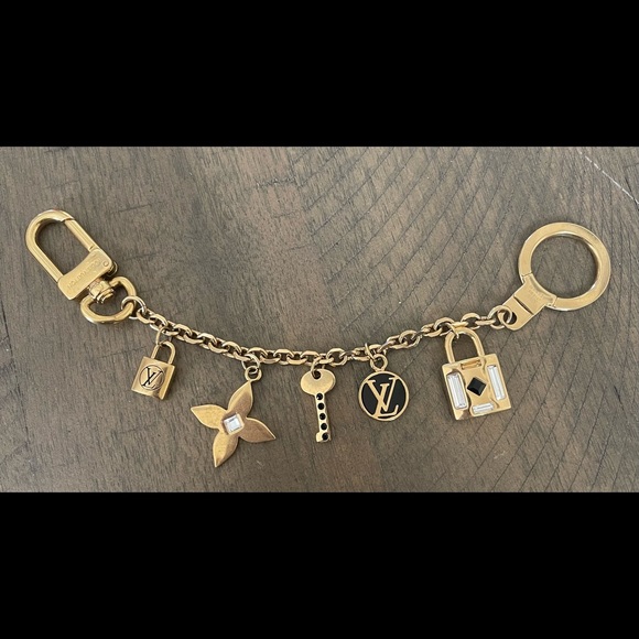 Louis Vuitton Accessories - Louis Vuitton Lockme Strass keychain